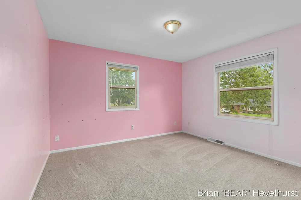 7520 Windgate Drive Jenison, MI 49428