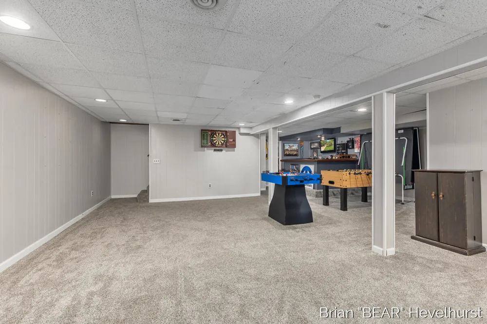 7520 Windgate Drive Jenison, MI 49428