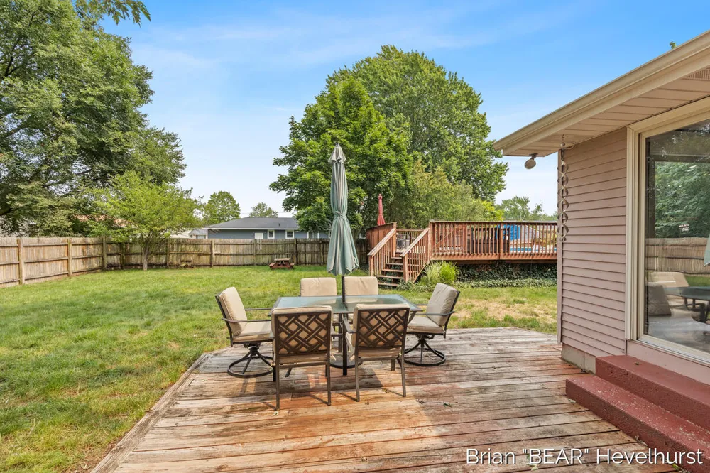 7520 Windgate Drive Jenison, MI 49428