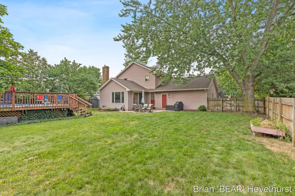 7520 Windgate Drive Jenison, MI 49428