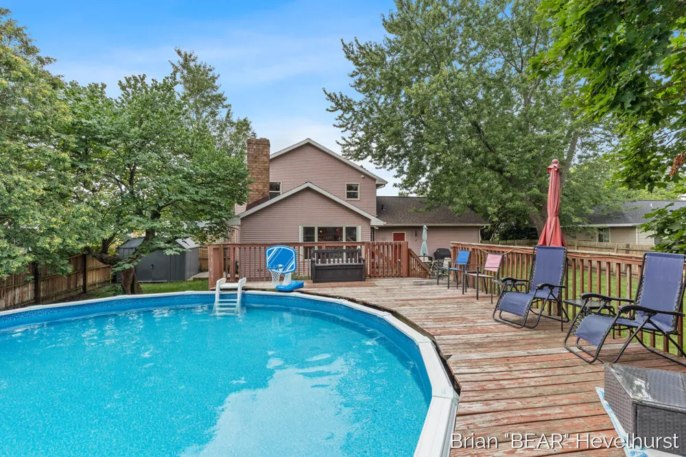 7520 Windgate Drive Jenison, MI 49428