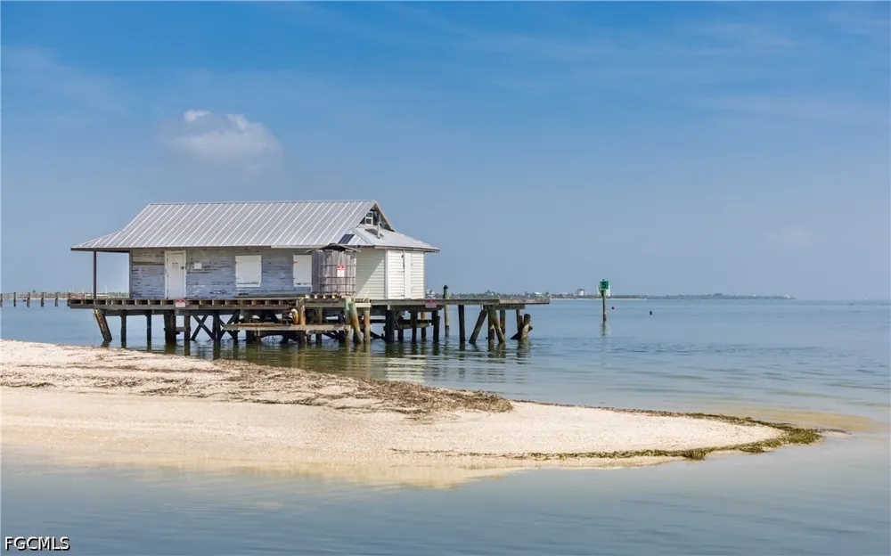 Smugglers Drive Captiva, FL 33924