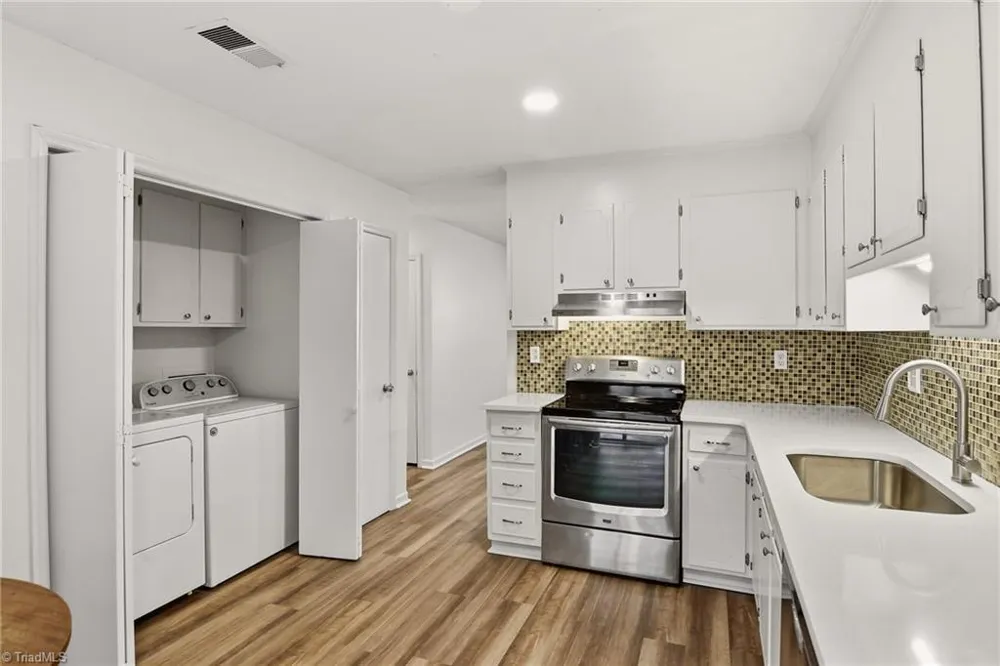 1636 Windsong Court Winston-Salem, NC 27127