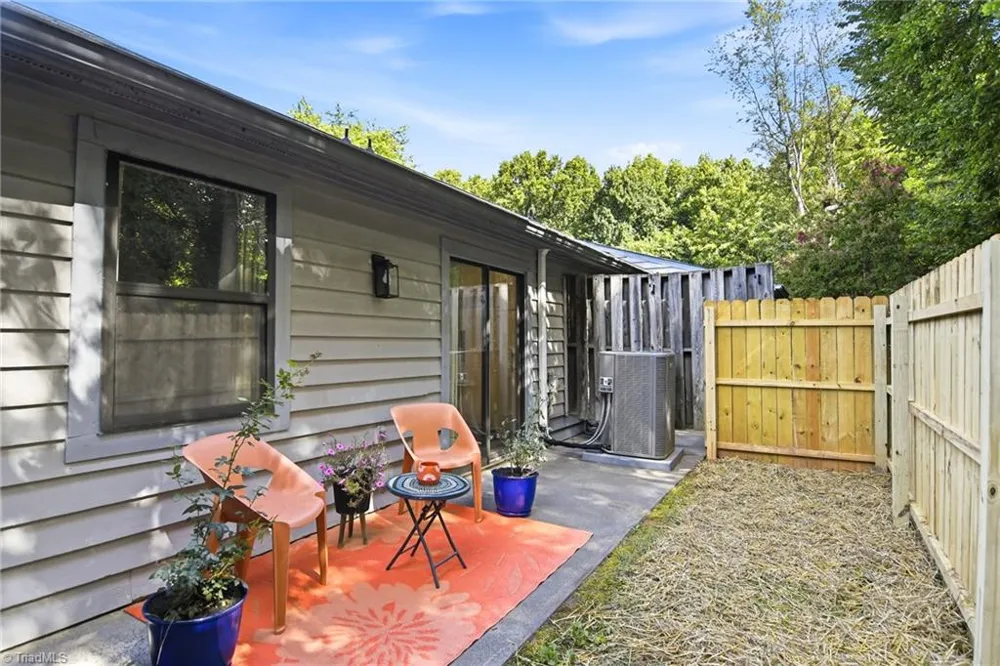 1636 Windsong Court Winston-Salem, NC 27127