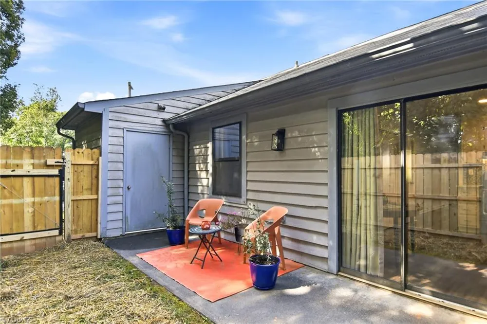 1636 Windsong Court Winston-Salem, NC 27127