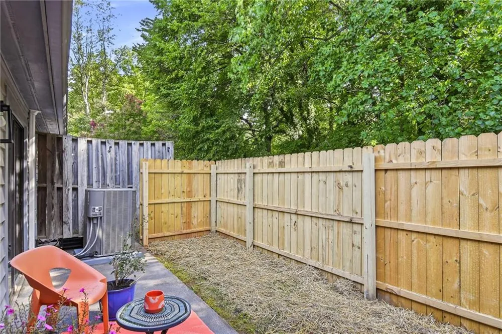1636 Windsong Court Winston-Salem, NC 27127