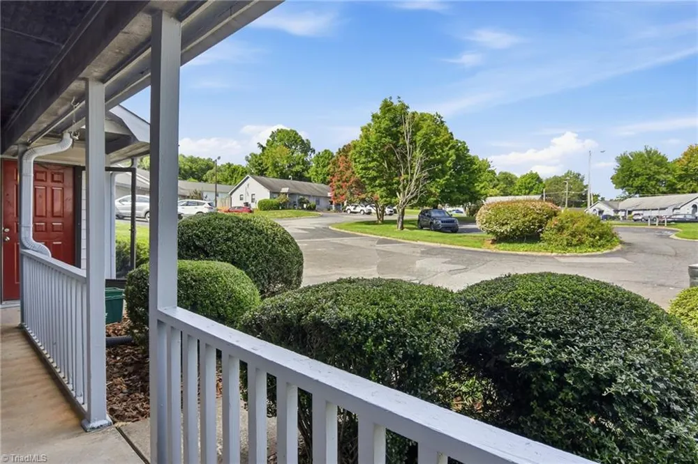 1636 Windsong Court Winston-Salem, NC 27127