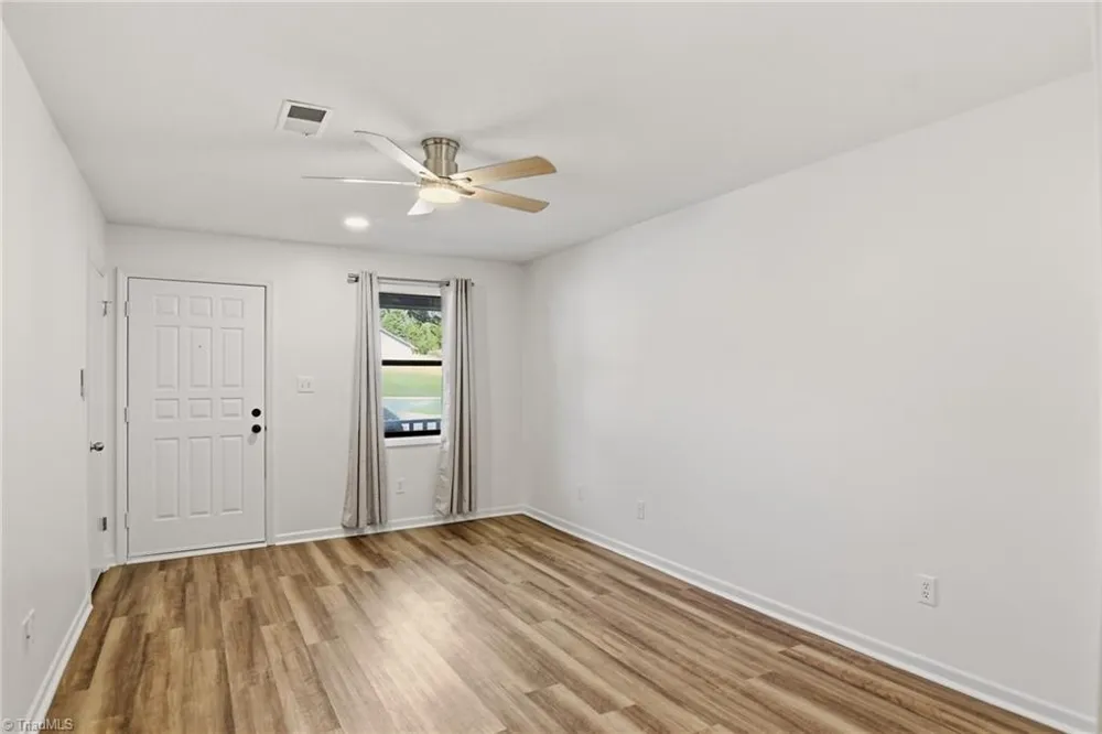 1636 Windsong Court Winston-Salem, NC 27127