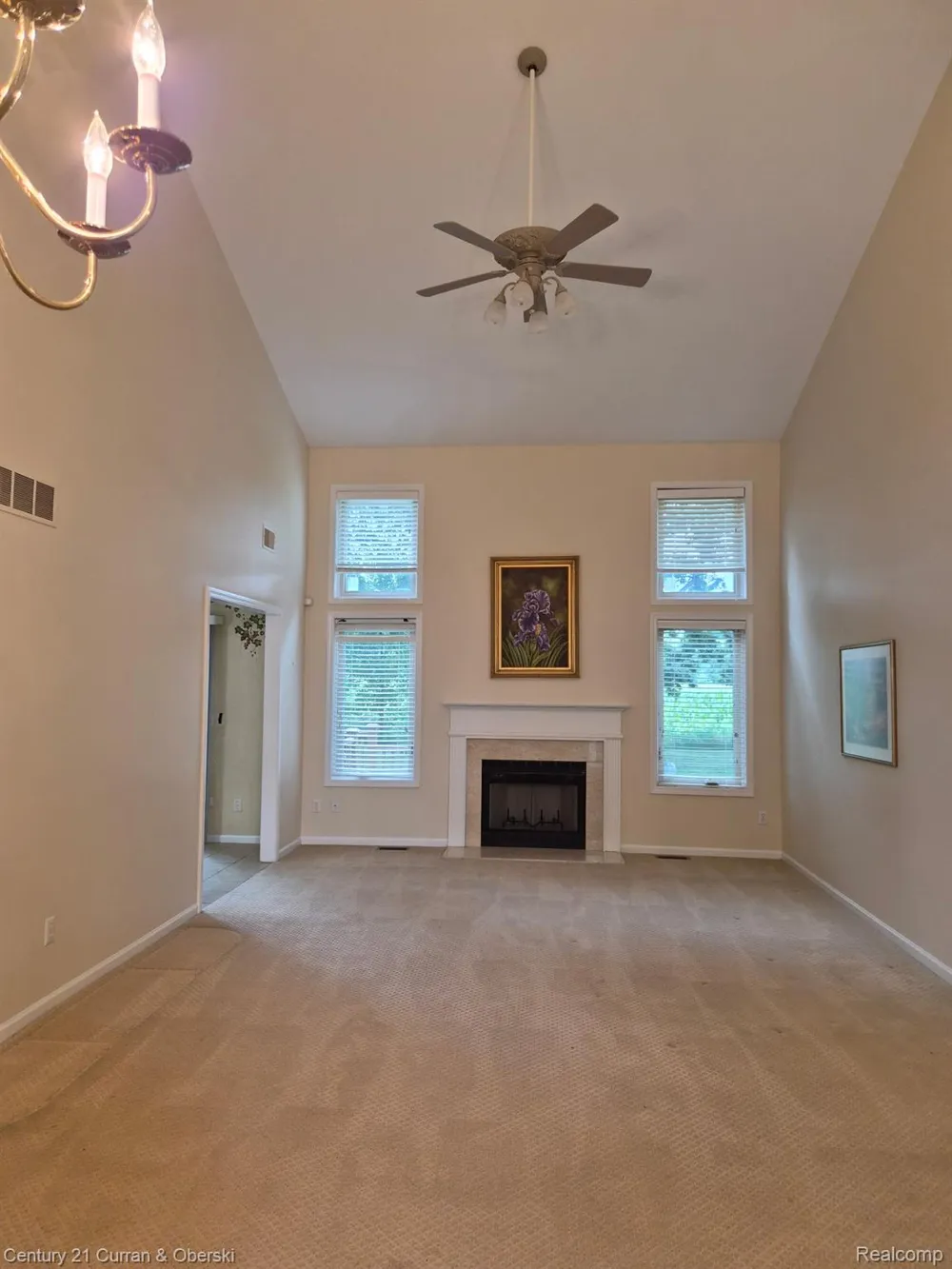 6123 Lochmore Drive #71 Commerce Charter Township, MI 48382