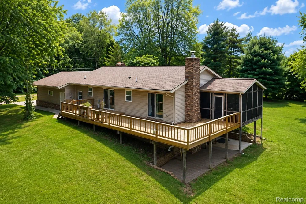 6776 Farley Road Putnam Township, MI 48169