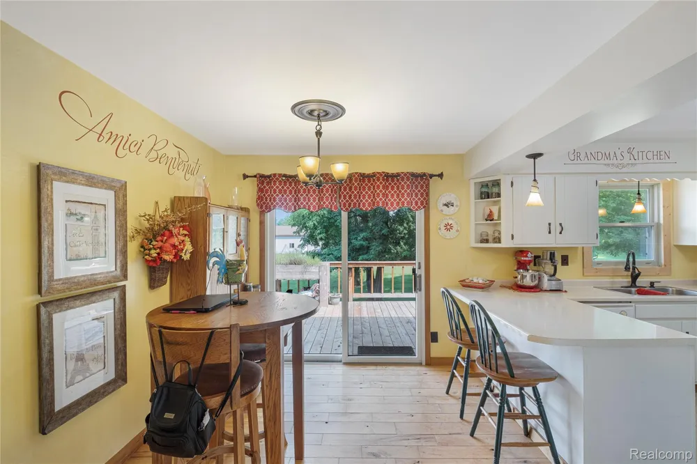 6776 Farley Road Putnam Township, MI 48169