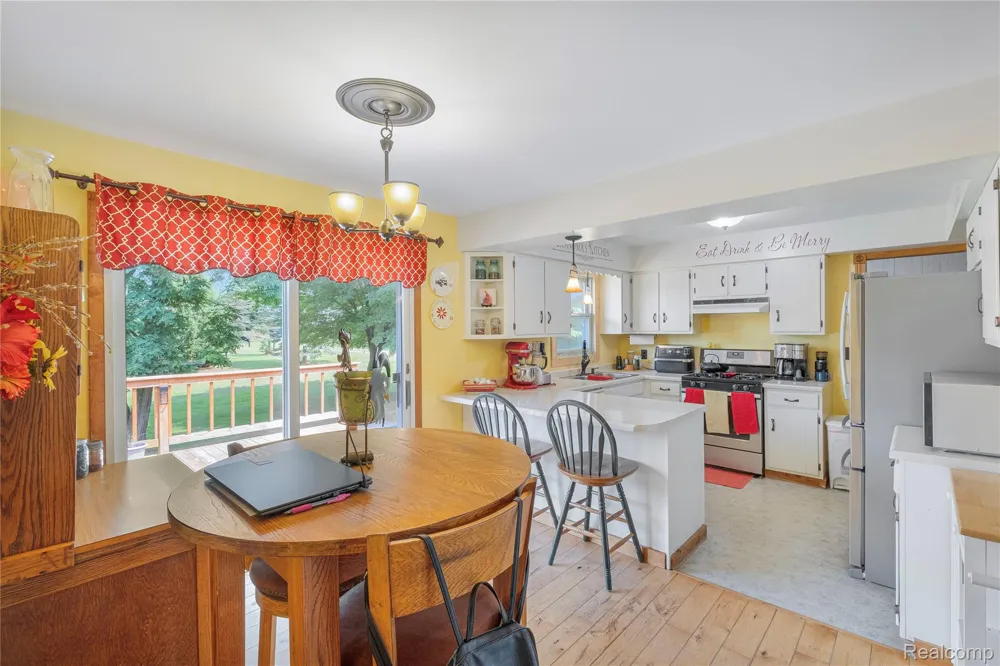 6776 Farley Road Putnam Township, MI 48169