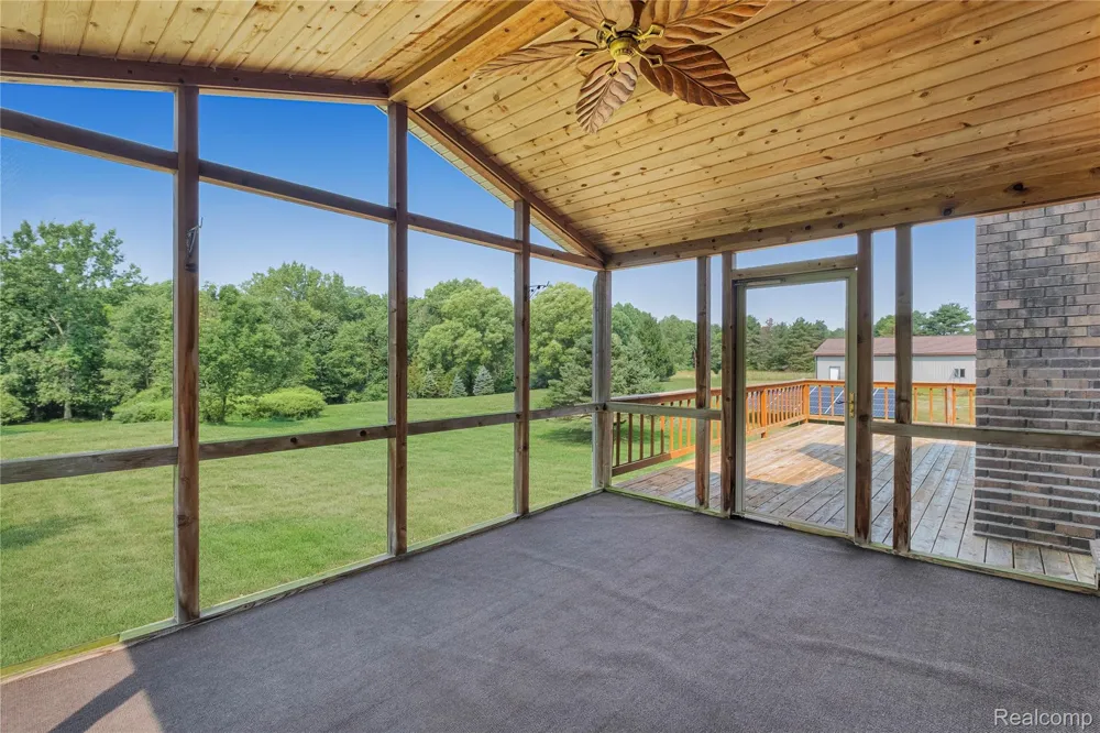 6776 Farley Road Putnam Township, MI 48169