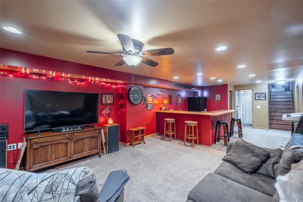 6776 Farley Road Putnam Township, MI 48169