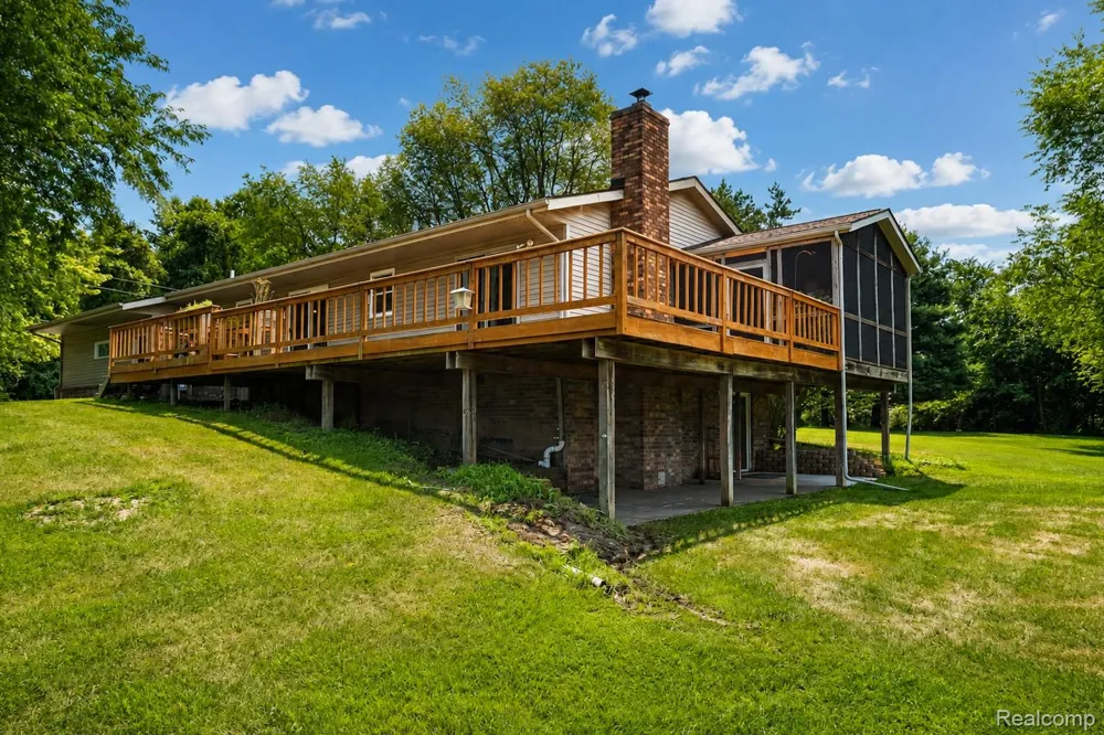 6776 Farley Road Putnam Township, MI 48169