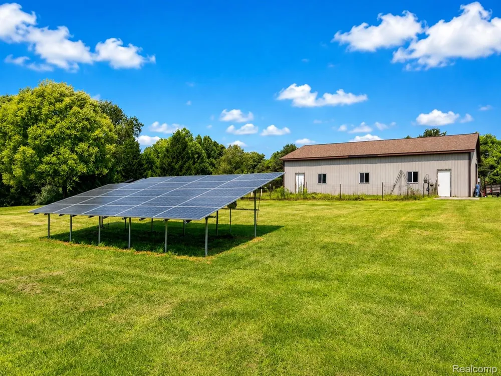 6776 Farley Road Putnam Township, MI 48169