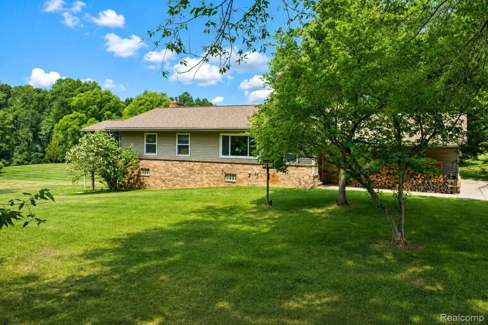 6776 Farley Road Putnam Township, MI 48169