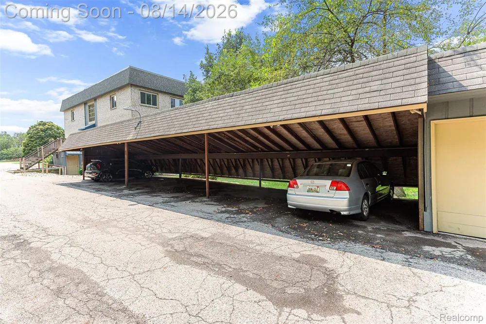 2926 Mount Hope Road #304 Meridian Charter Township, MI 48864