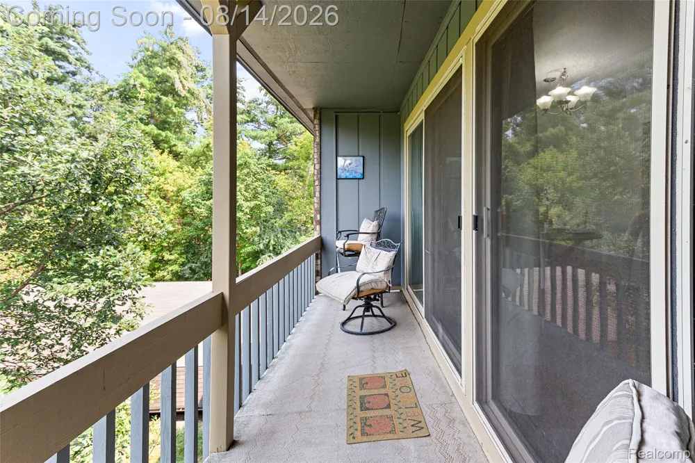 2926 Mount Hope Road #304 Meridian Charter Township, MI 48864