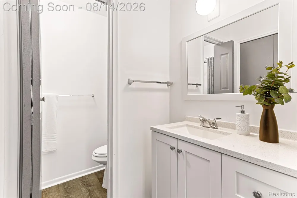 2926 Mount Hope Road #304 Meridian Charter Township, MI 48864