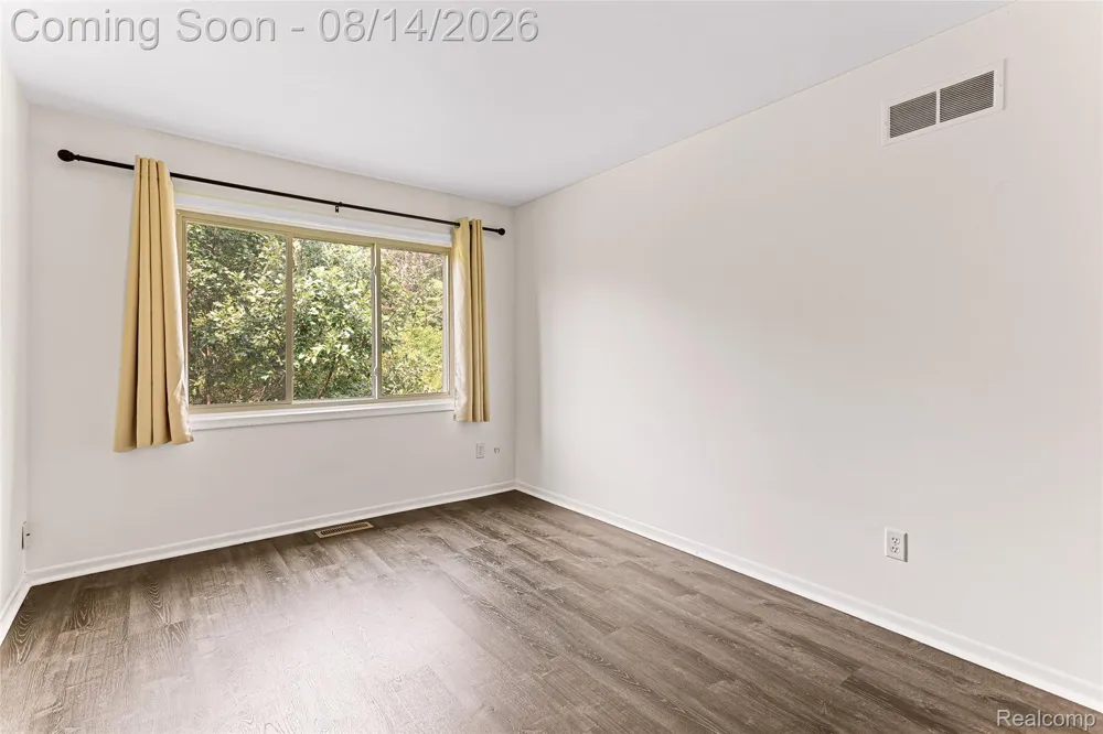 2926 Mount Hope Road #304 Meridian Charter Township, MI 48864