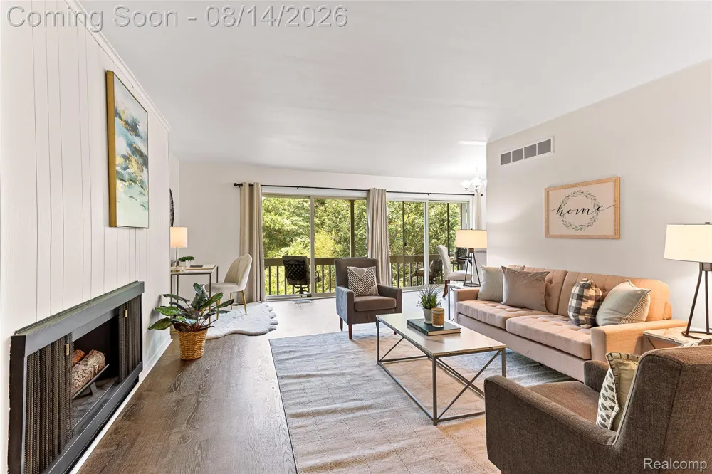 2926 Mount Hope Road #304 Meridian Charter Township, MI 48864