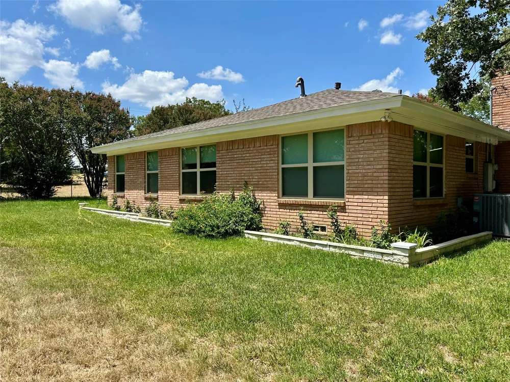 1212 W Murphy Road Colleyville, TX 76034