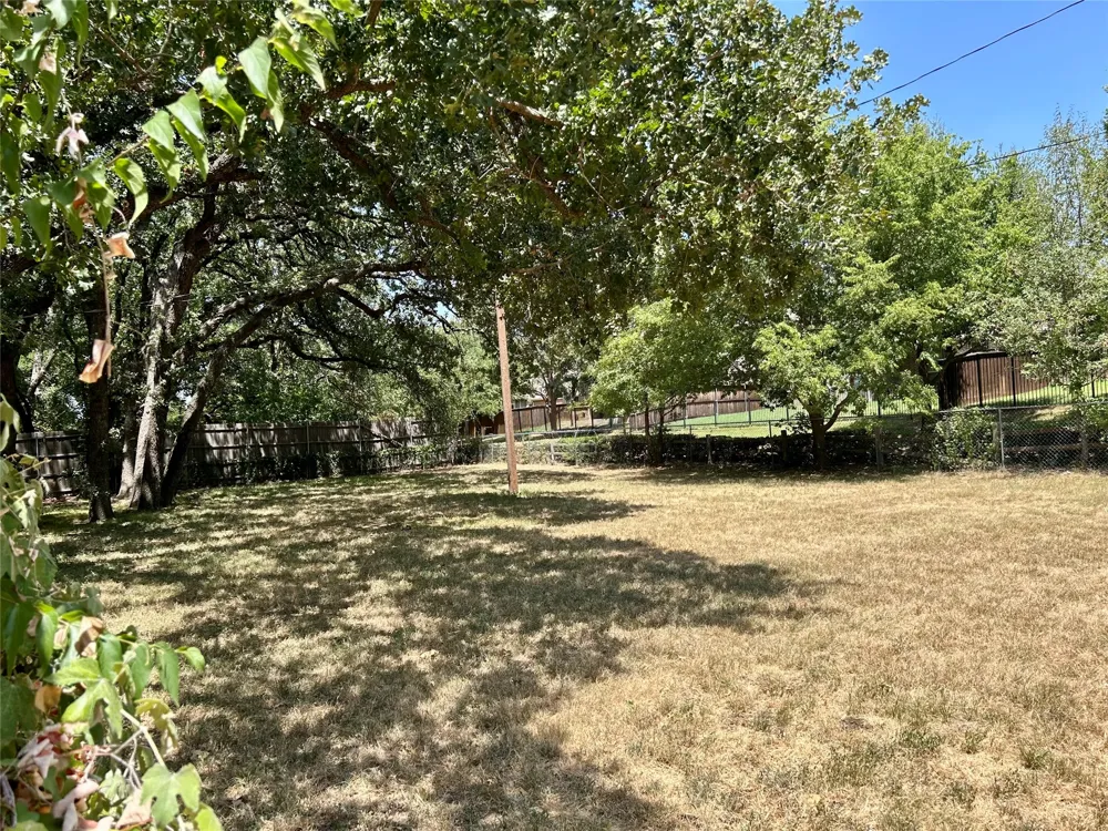 1212 W Murphy Road Colleyville, TX 76034