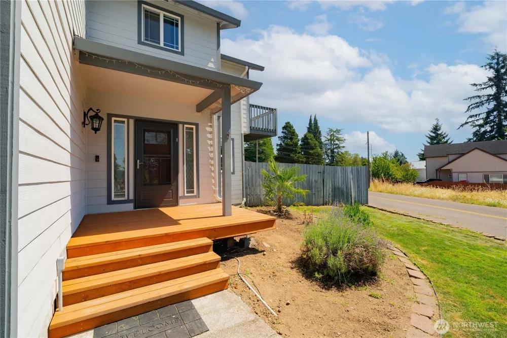 414 3rd Place Kalama, WA 98625