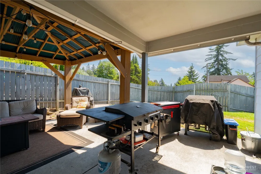 414 3rd Place Kalama, WA 98625