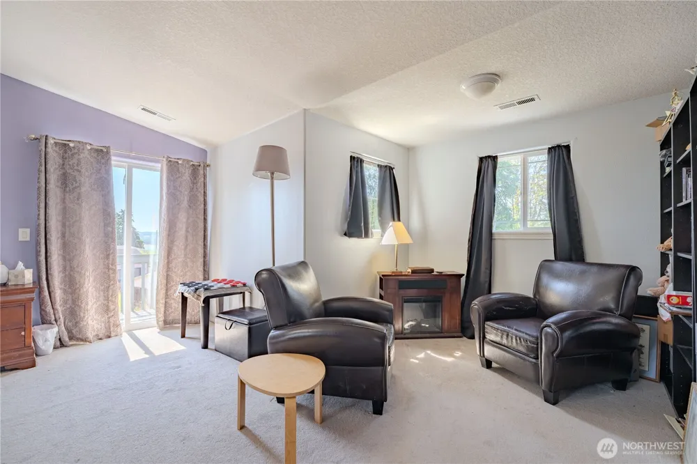 414 3rd Place Kalama, WA 98625