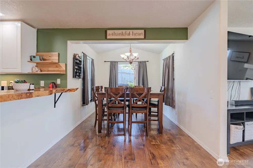 414 3rd Place Kalama, WA 98625