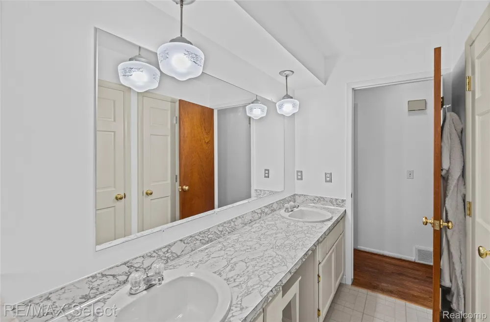 5184 Worchester Drive Swartz Creek City, MI 48473