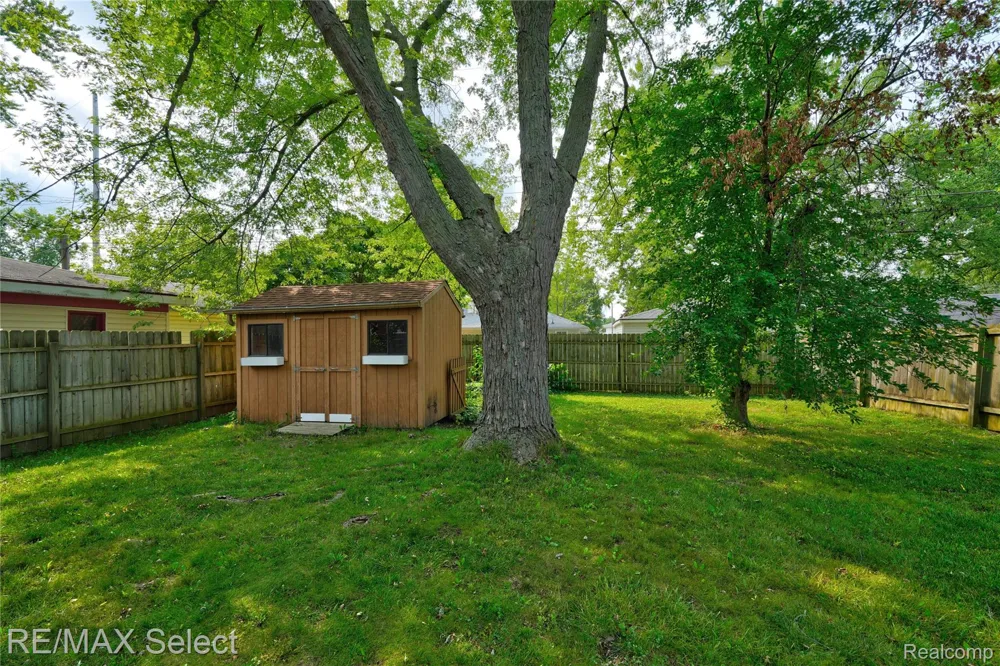 5184 Worchester Drive Swartz Creek City, MI 48473