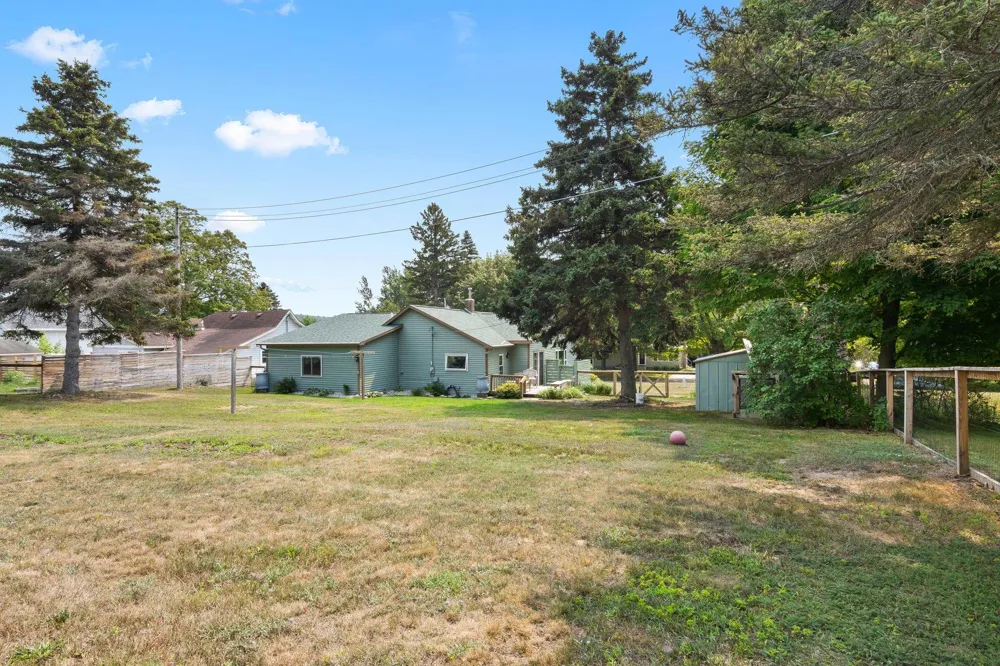 915 Elm Street Frankfort City, MI 49635