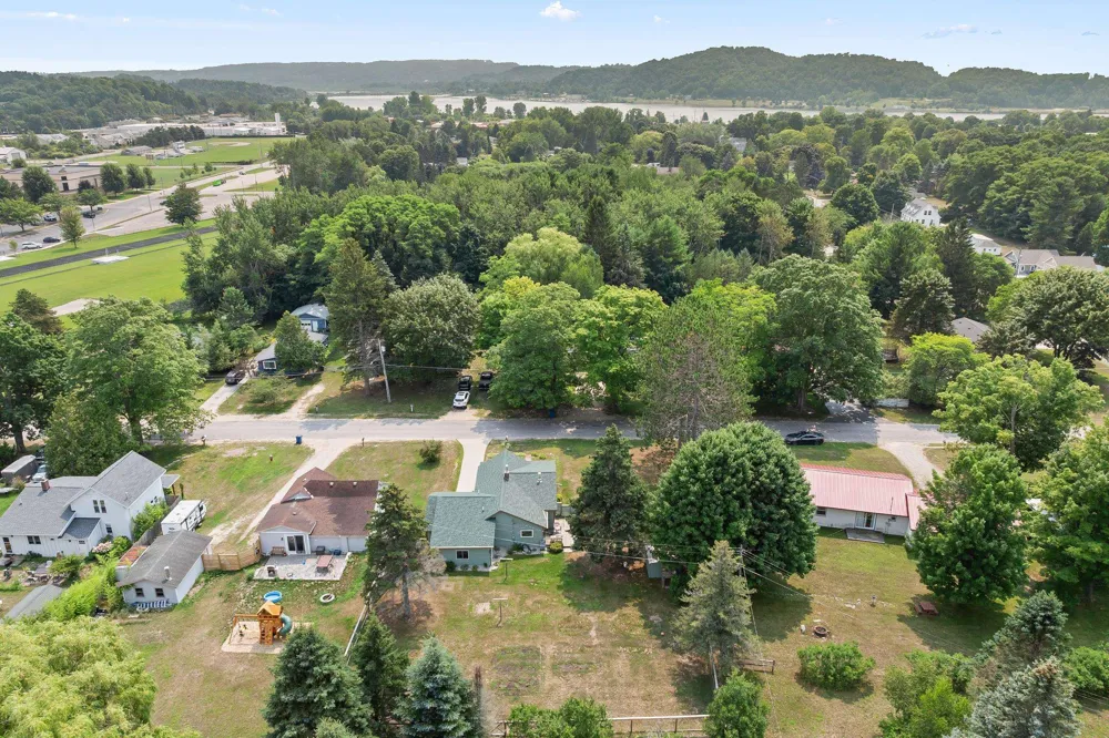 915 Elm Street Frankfort City, MI 49635