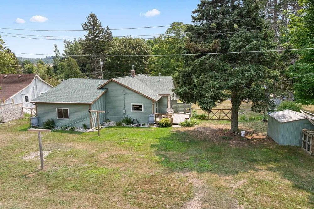 915 Elm Street Frankfort City, MI 49635