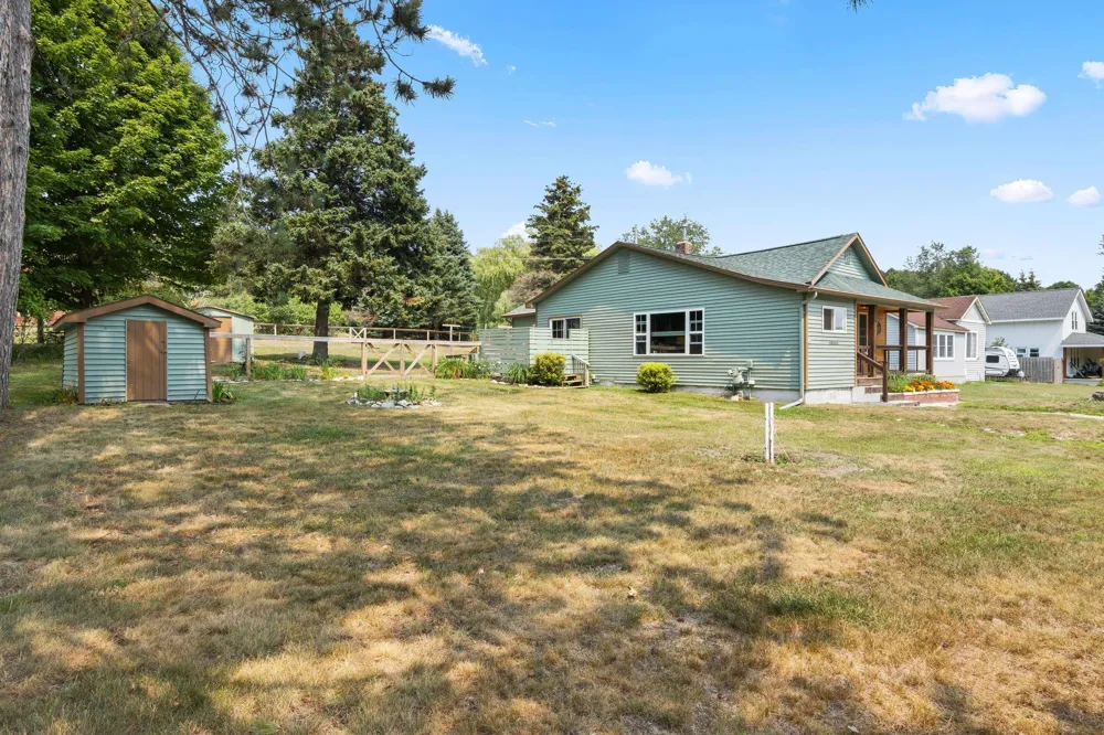 915 Elm Street Frankfort City, MI 49635