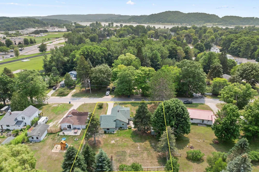 915 Elm Street Frankfort City, MI 49635