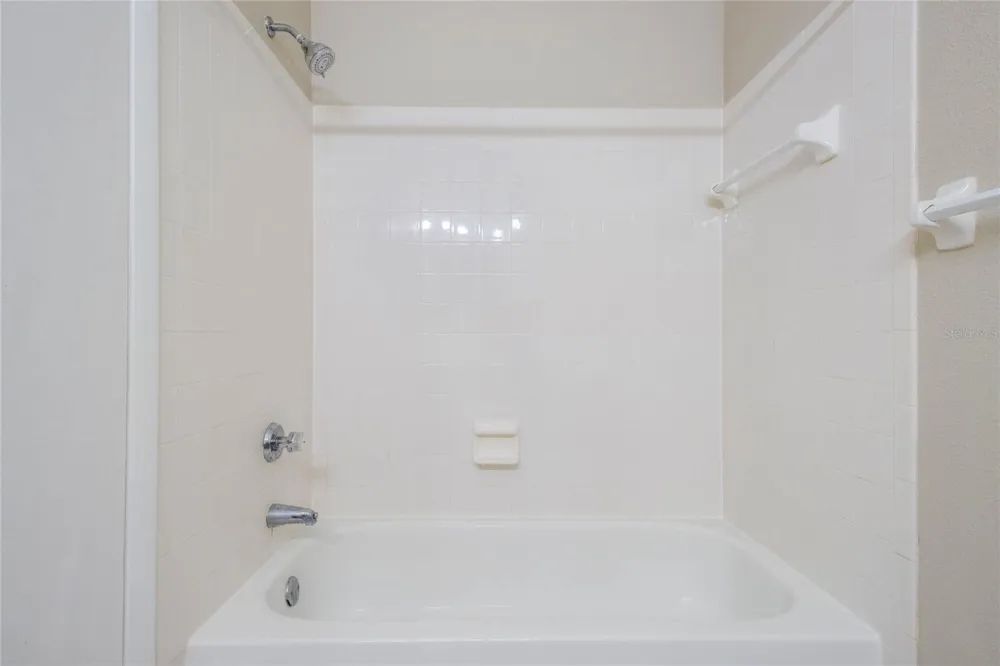 410 LAUREL COVE WAY Winter Haven, FL 33884