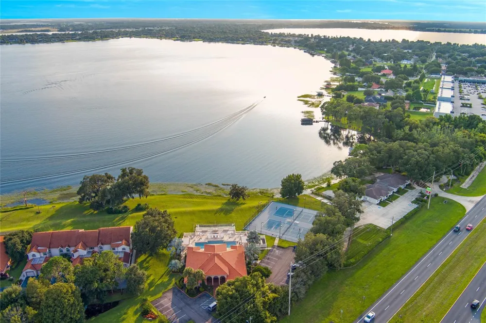 410 LAUREL COVE WAY Winter Haven, FL 33884