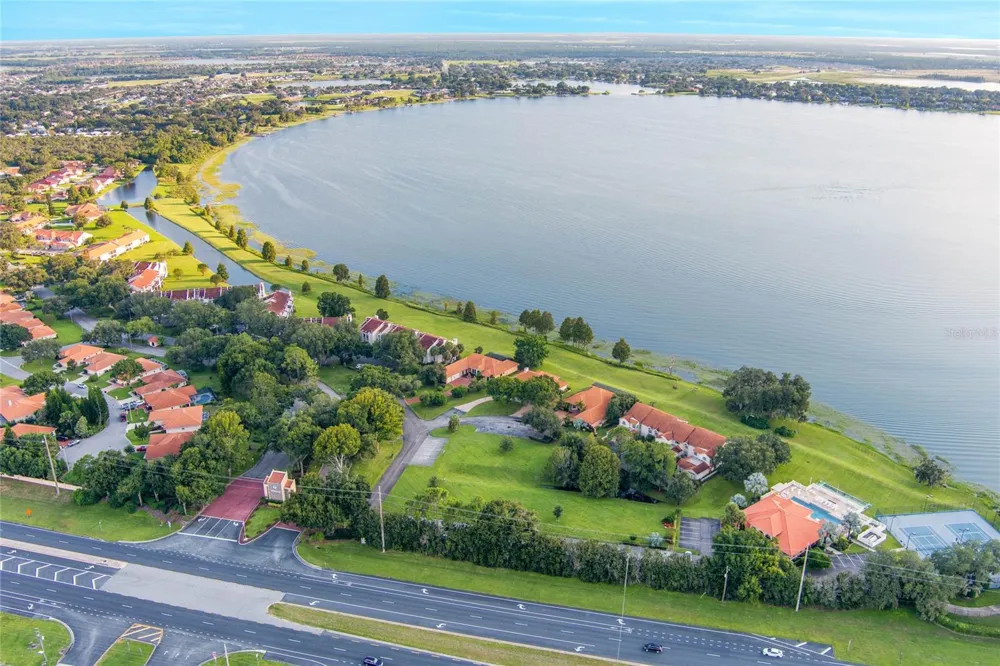 410 LAUREL COVE WAY Winter Haven, FL 33884