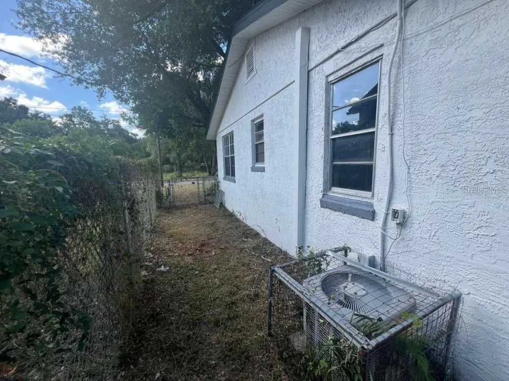 2912 CHIPCO STREET Tampa, FL 33605