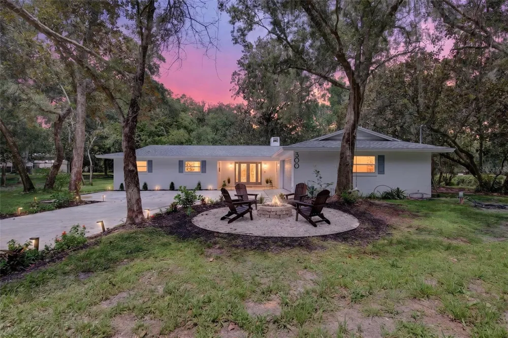 300 SCOTT ROAD Geneva, FL 32732