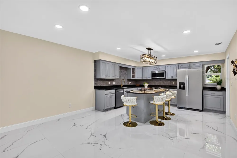 300 SCOTT ROAD Geneva, FL 32732