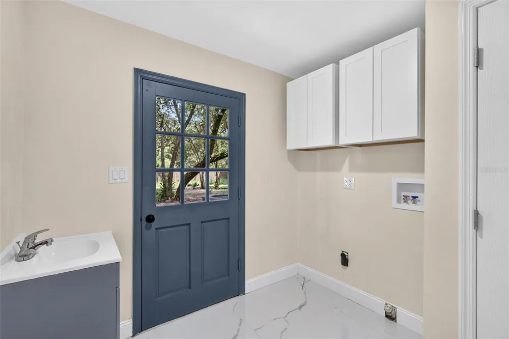 300 SCOTT ROAD Geneva, FL 32732