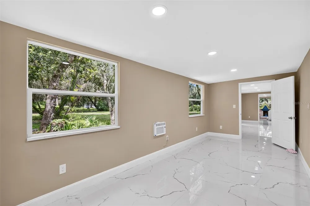 300 SCOTT ROAD Geneva, FL 32732