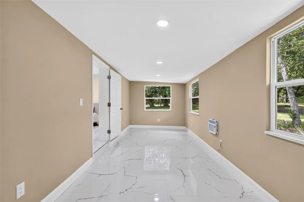300 SCOTT ROAD Geneva, FL 32732