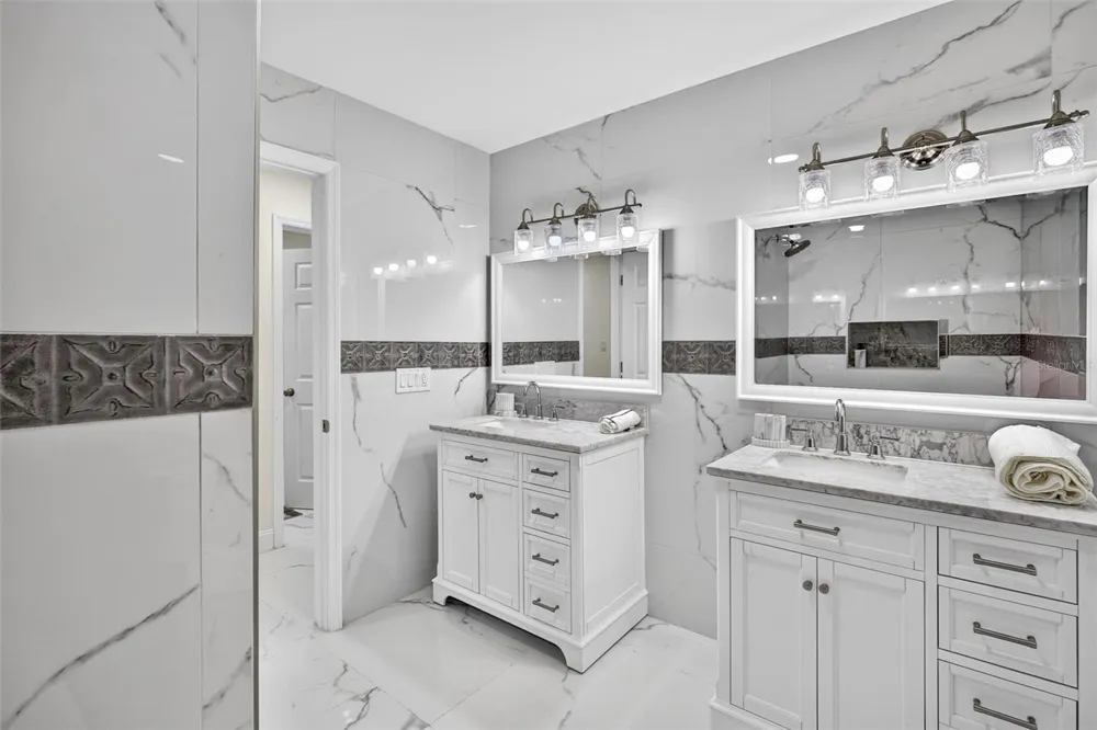 300 SCOTT ROAD Geneva, FL 32732