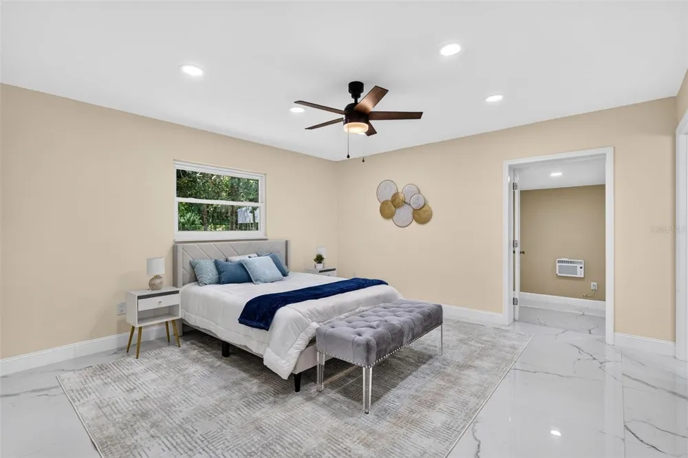 300 SCOTT ROAD Geneva, FL 32732